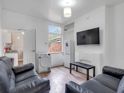 125 Leopold Street Lounge