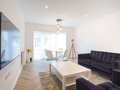 1 A George Street Lounge Pic 1