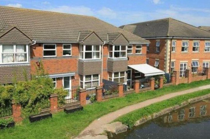 23 Cartwright Street