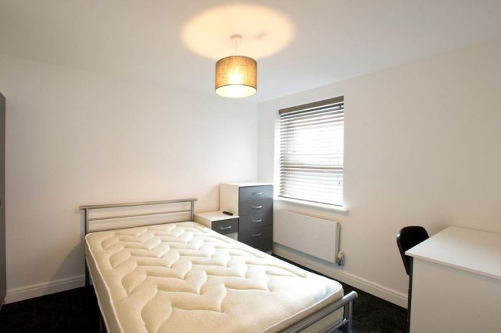 Flat 1, 17B Burleigh Road