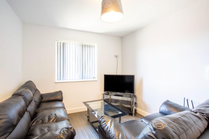 Flat 1, 2 White Ridge Court