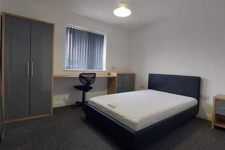 Flat 10, 2 White Ridge Court