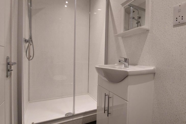 Flat 10, 2 White Ridge Court