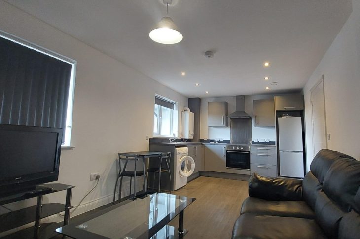 Flat 10, 2 White Ridge Court