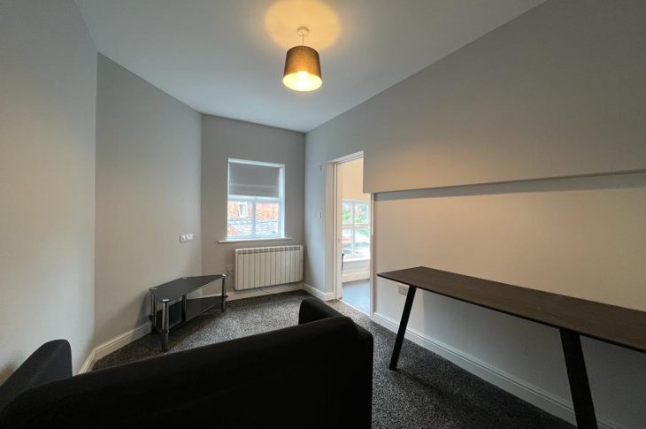 Flat 2, 104A Ashby Road