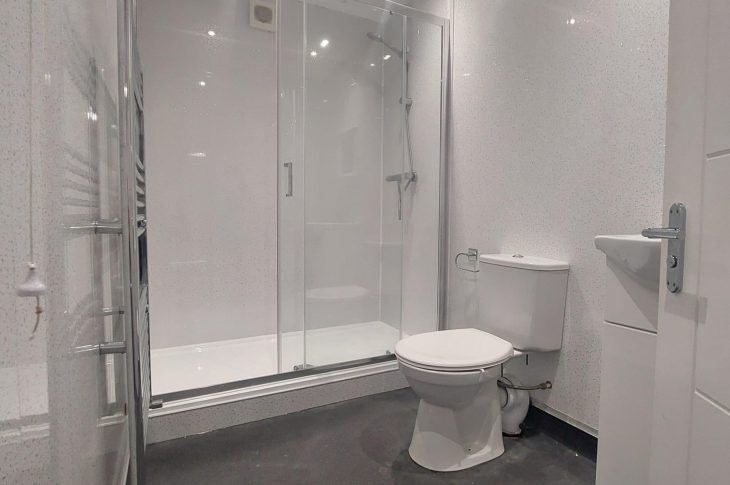 Flat 3, 3 White Ridge Court