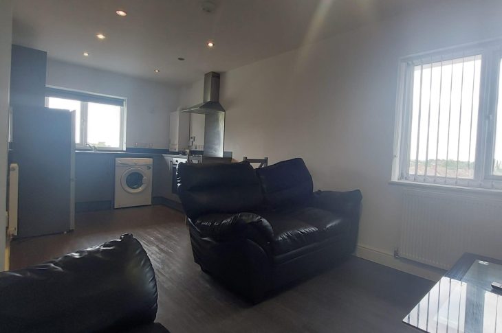 Flat 3, 3 White Ridge Court