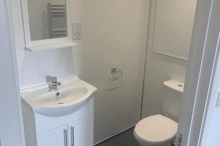 Flat 4, 2 White Ridge Court