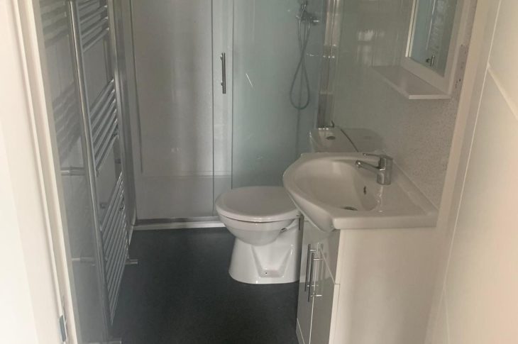 Flat 4, 2 White Ridge Court
