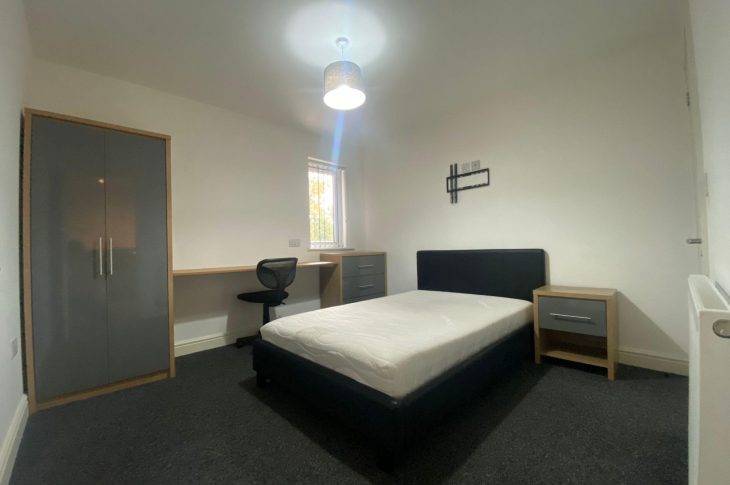 Flat 6, 2 White Ridge Court