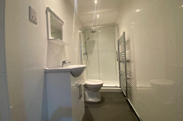 Flat 6, 2 White Ridge Court