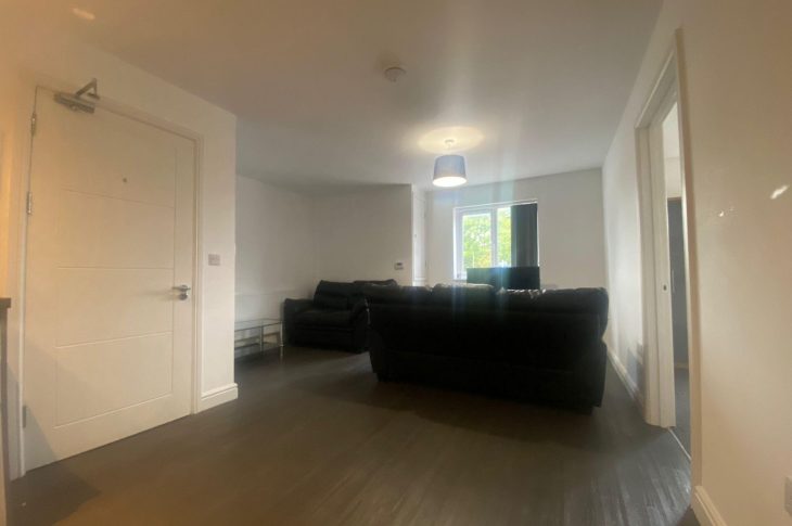 Flat 6, 2 White Ridge Court