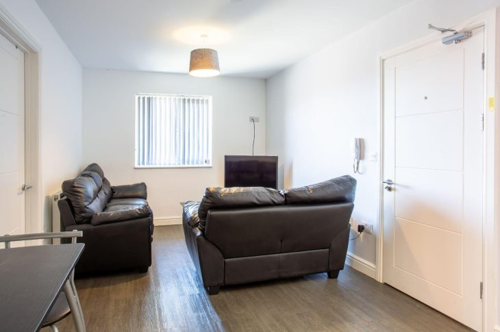 Flat 8, 2  White Ridge Court