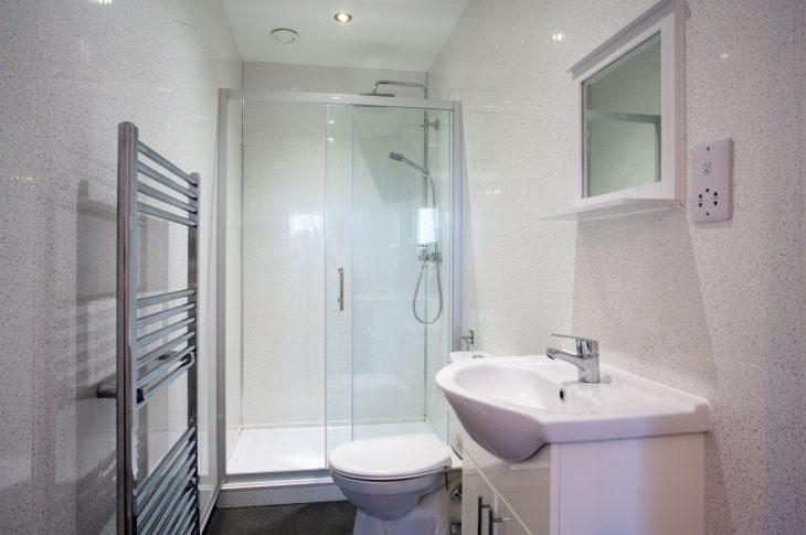 Flat 7, 2 White Ridge Court