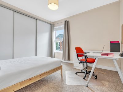 14 Oxford Street Bedroom 2