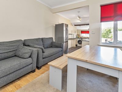 16 Edward Street Lounge