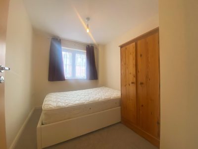 20 Holland Close Bedroom 2