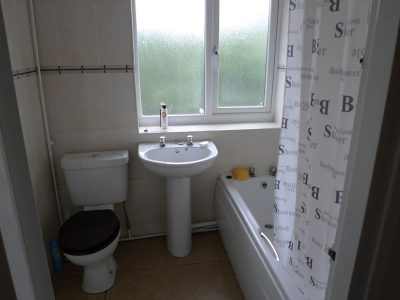 23 Rupert Brook Road Bathroom