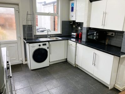 12 Hastings Street Kitchen 2