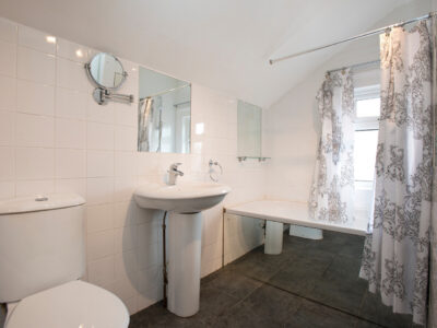 3 Oxford Street Bathroom Layout 1