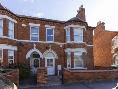 31 Storer Road Exterior 2