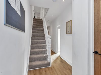 31 Storer Road Hallway