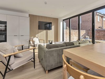 31 Storer Road Lounge