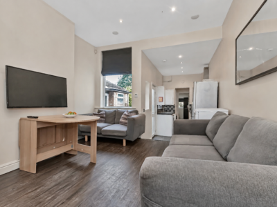35 Roseberry Street Lounge