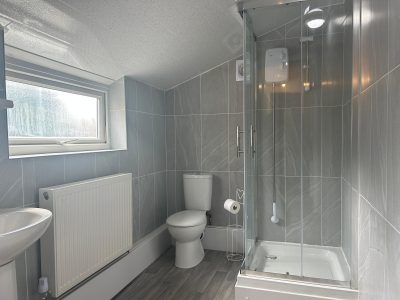 37 Granville Street Bathroom 2