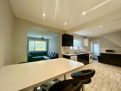 4 Schofield Road Kitchen Lounge Dinner NEW