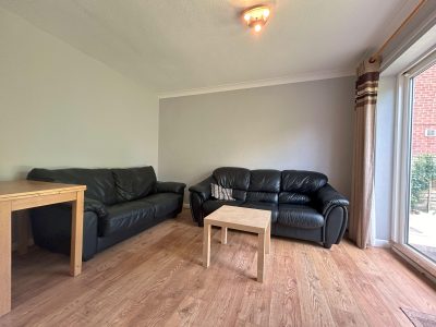 45 Garendon Green Lounge