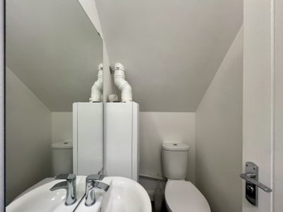 46 Ashleigh Drive Bathroom 3