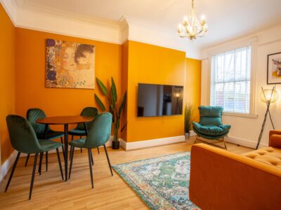 53 William Street Lounge Pic 1