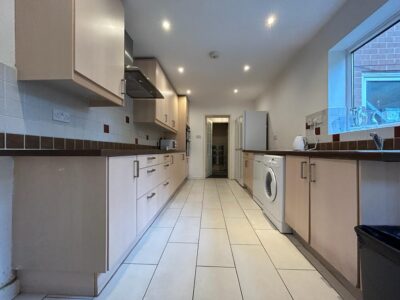 73 Holywell Drive Kitchen