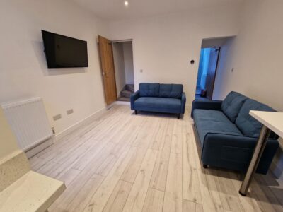 9 Oxford Street Lounge