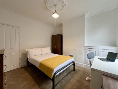 94 Station Street Bedroom 1