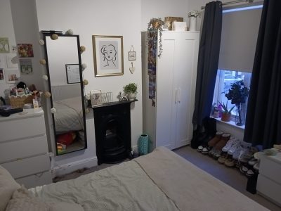 98 Station Street Bedroom 1