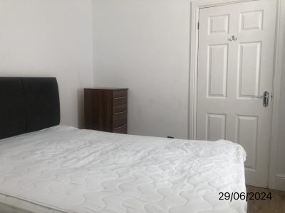 Flat 1 154 Ashby Road Bedroom Pic 1
