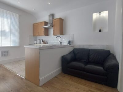 Flat 1 154 Ashby Road Open plan Lounge Kitchen