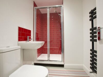Flat 1 17 B Burleigh Road Bathroom