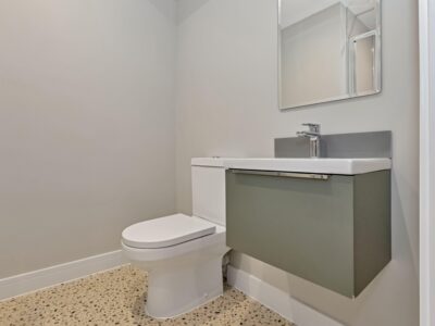 Flat 4 49 Park Road Bathroom