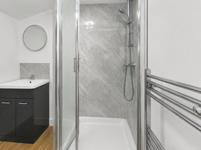 Flat 6 45 Park Road Bathroom 2