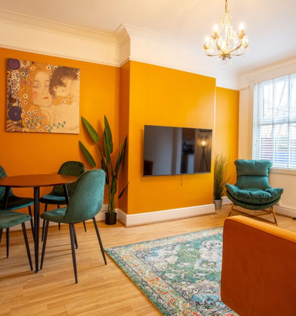 53 William Street Lounge Pic 1