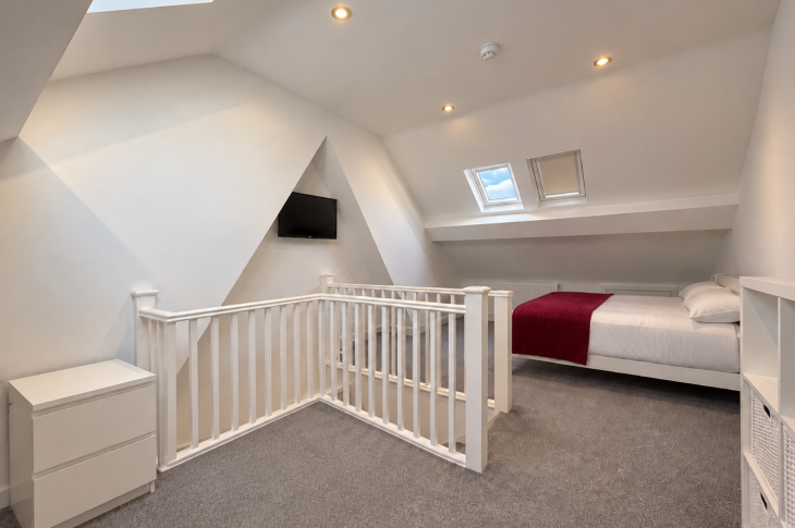 100 Leopold Street Bedroom 5