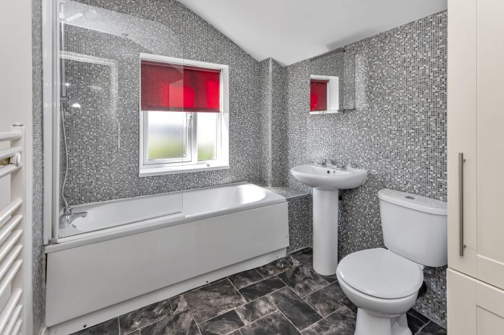 16 Edward Street Bathroom