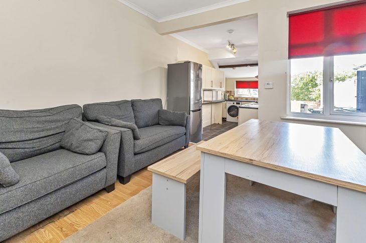 16 Edward Street Lounge