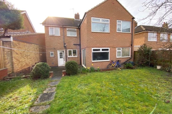 73 Holywell Drive
