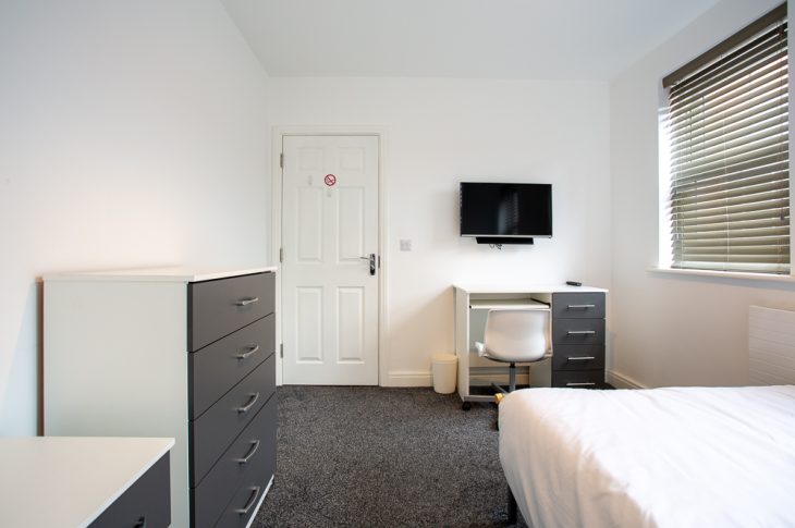 Flat 3, 17B Burleigh Road