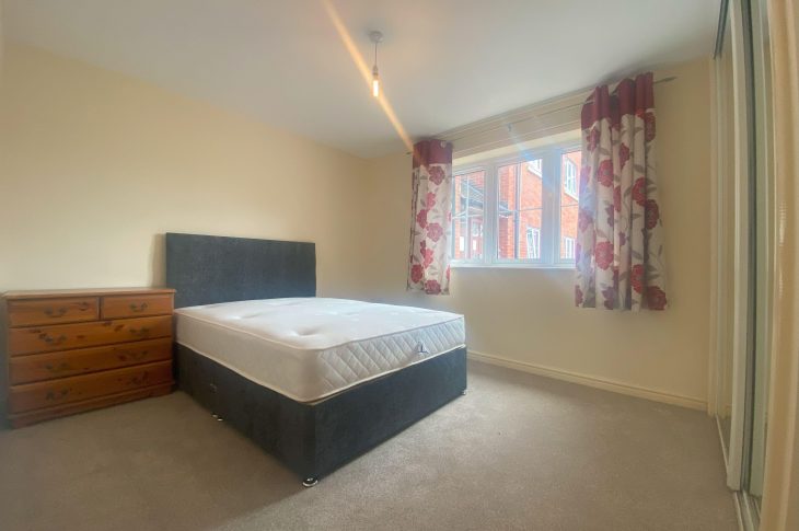 20 Holland Close