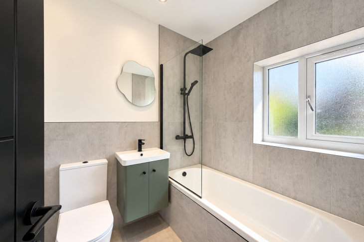 401 New Ashby Road Bathroom 3